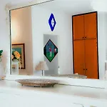 Vicino Al Centro Di *